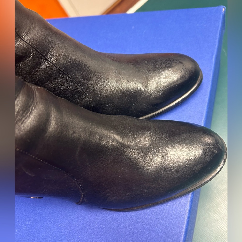 Stylish Stuart Weitzman Boots - image 7